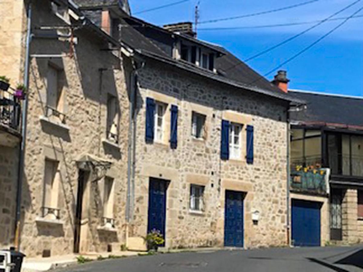مبيت وإفطار Treignac Vue Sur La Vezere المظهر الخارجي الصورة
